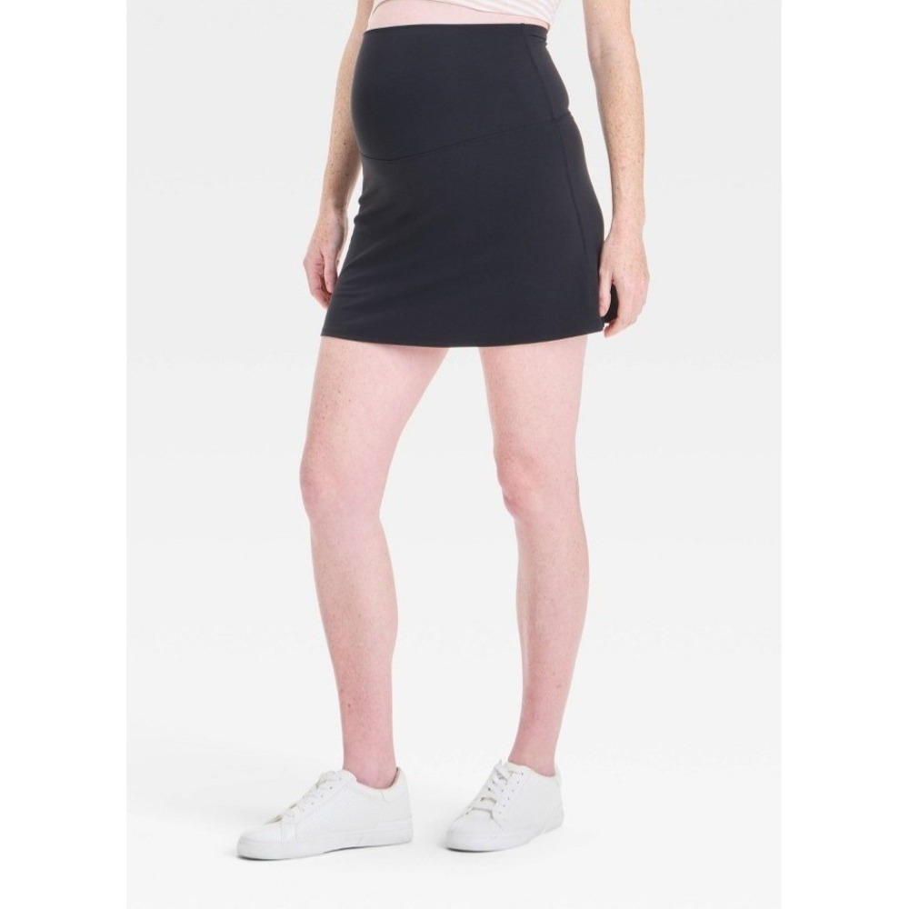 Active Mini Maternity Skort from Isabel Maternity Size M